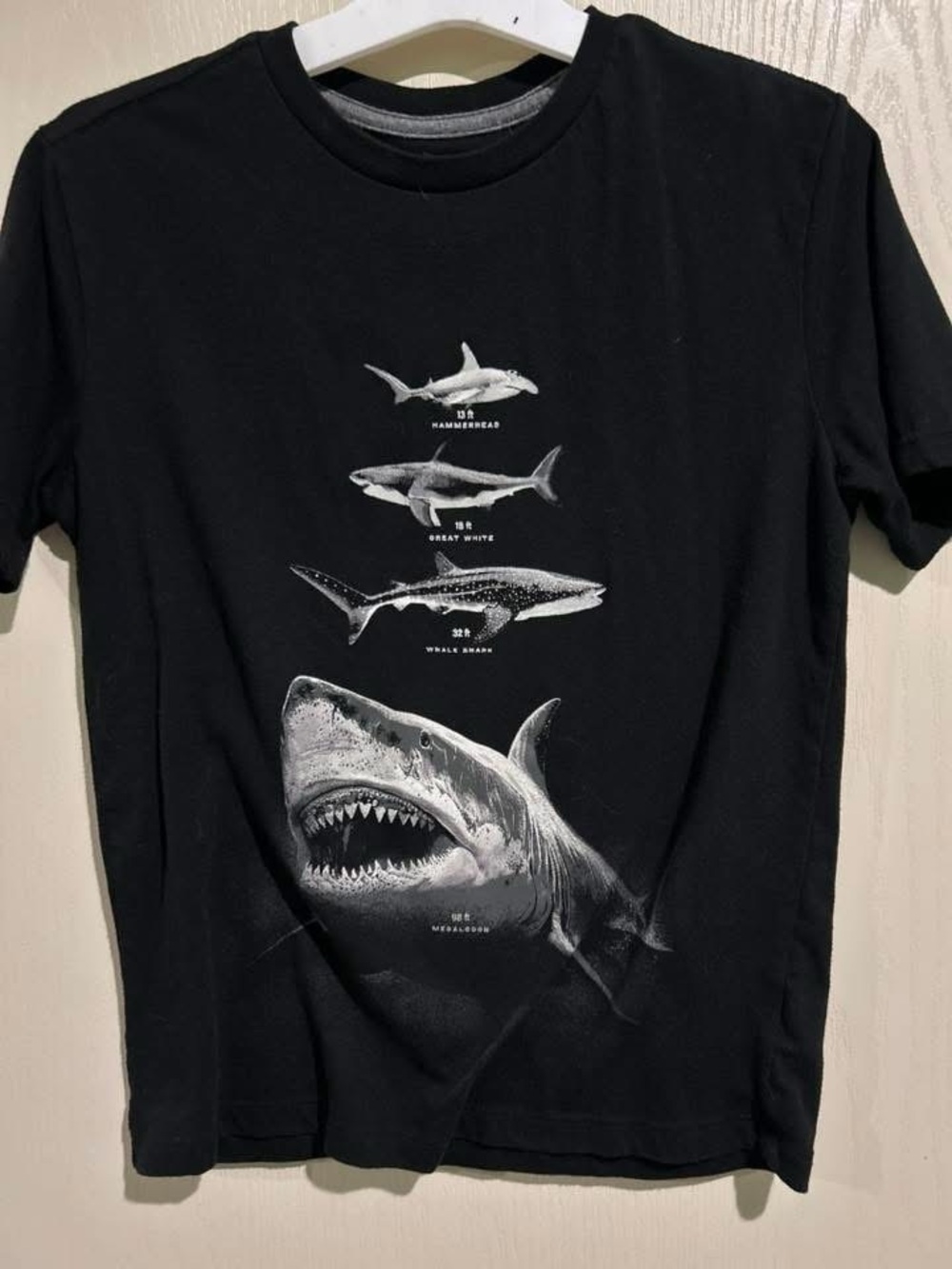 Old Navy Black Kids Short Sleeve Shark Graphic Tee